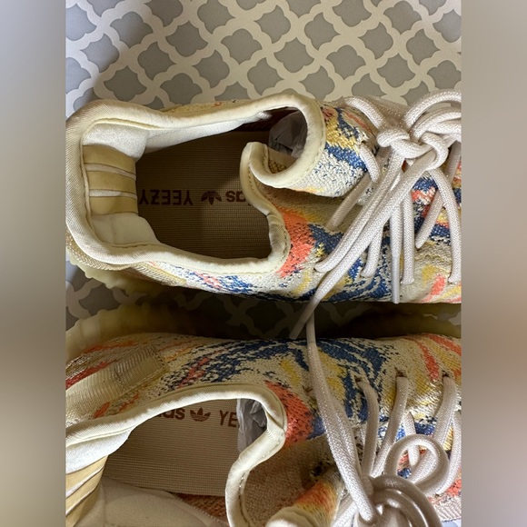 adidas Yeezy Boost 350 V2 Oat - Picture 3 of 8